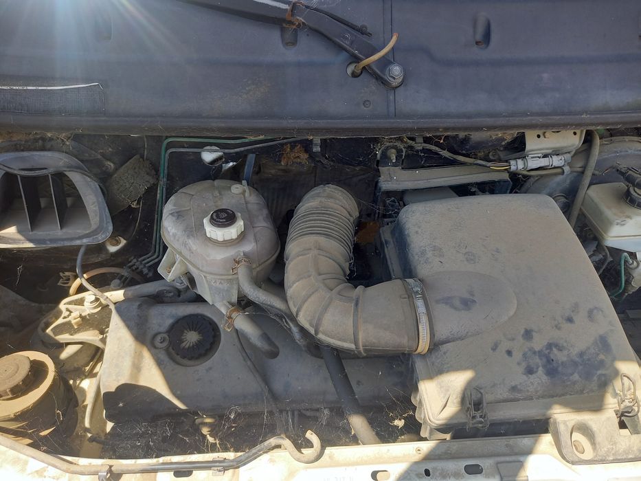 Опел Мовано 2.5 D на части !