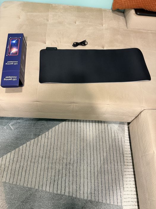 RGB Gaming mouse mat пад за клавиатура с подцветка