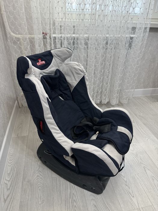 Продаётся автокресло б/у