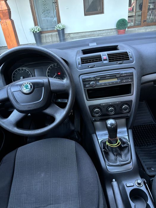 Vând Skoda Octavia