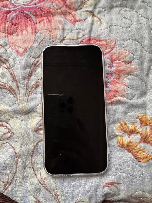 iPhone 13 с гарантией