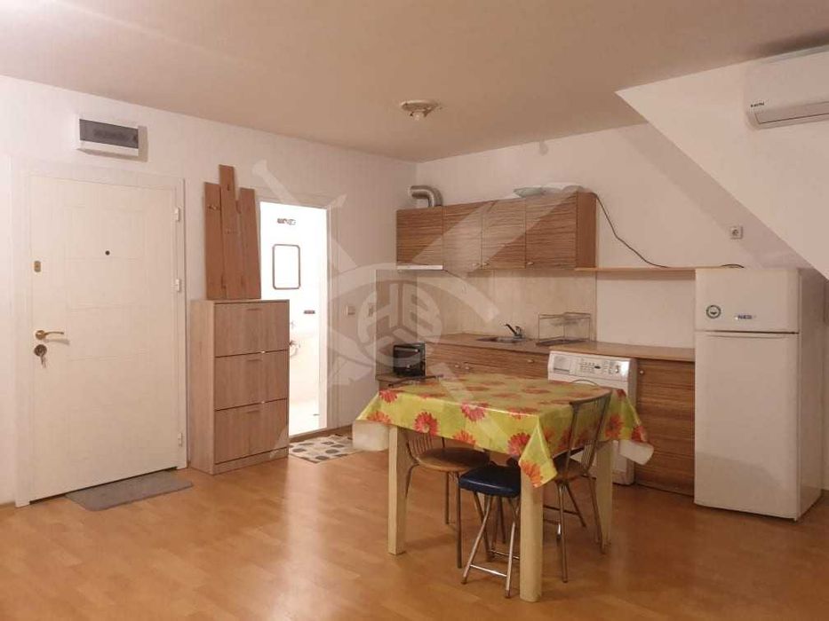 Дава се под наем Едностаен апартамент в Варна, Цветен квартал - 44 кв.м за 250 € - Снимка #1