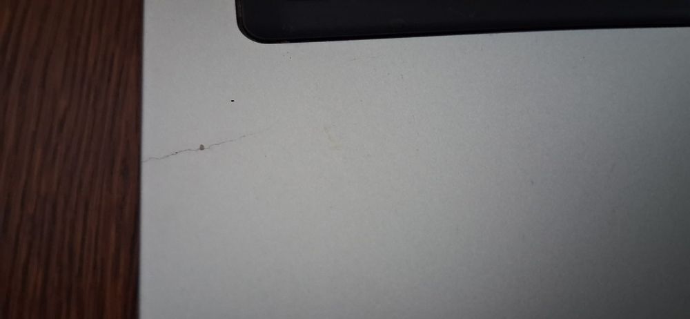 Laptop marca Acer, gri