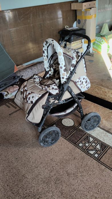 Продам коляску 5000 тысяч