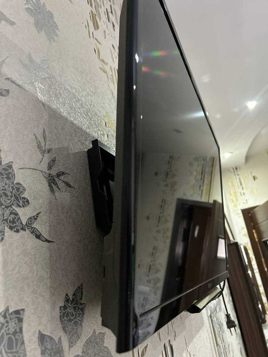 Телевизор "Sony" 32 дюйма
