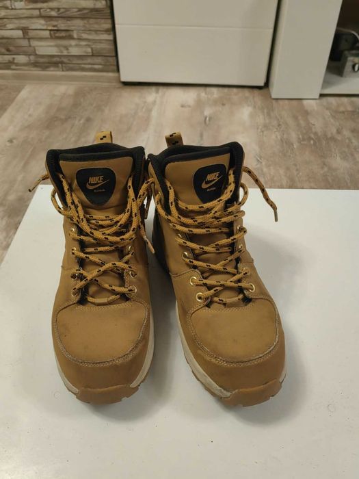 Оригинални NIKE зимни обувки, 42 размер