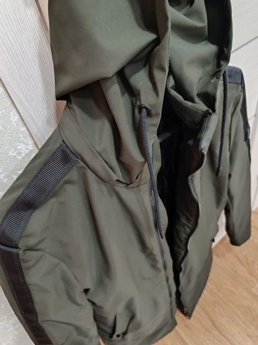 Куртка с капюшоном на мальчика