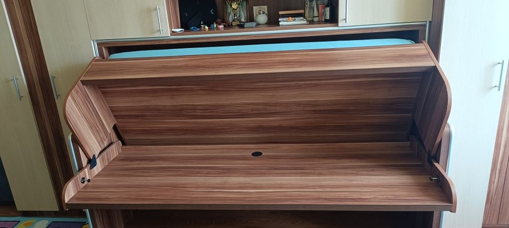 Mobilier cu pat încorporat