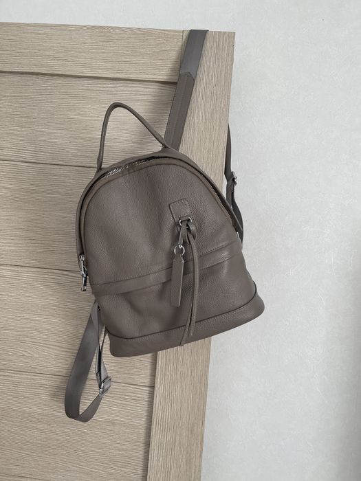 Продам сумки и рюкзак женские