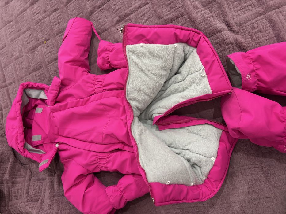 Продам детский зимний комбинезон Lassy