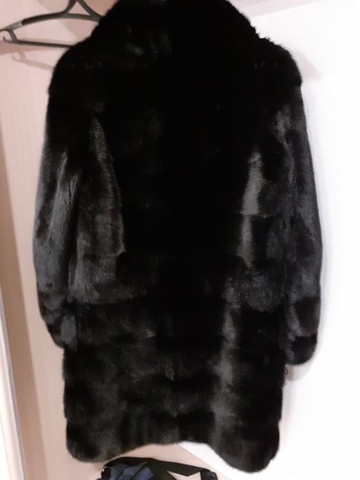 Продам шубу норковую