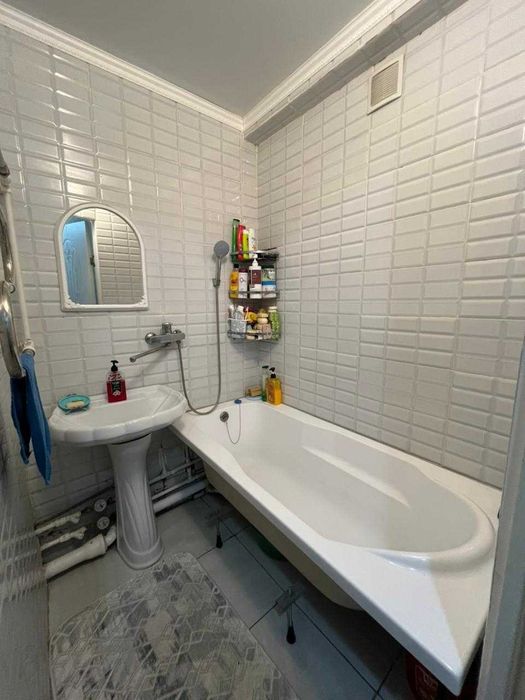 2 - комнатная квартира 8 - мкр