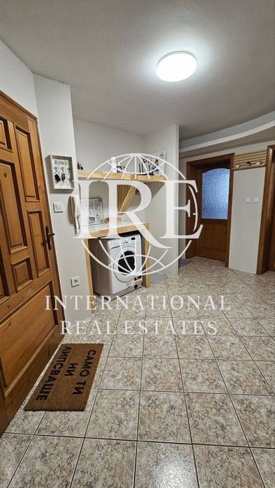 Обзаведен 4-стаен апартамент с камина !