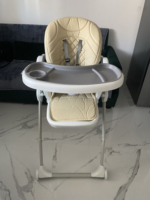 Scaun de masa bebelusi