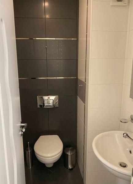 Дава се под наем Тристаен апартамент в София, Зона Б-19 - 117 кв.м за 899 € - Снимка #10