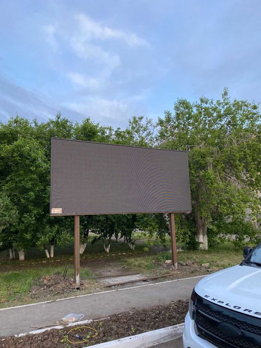 монтаж лэд экрана