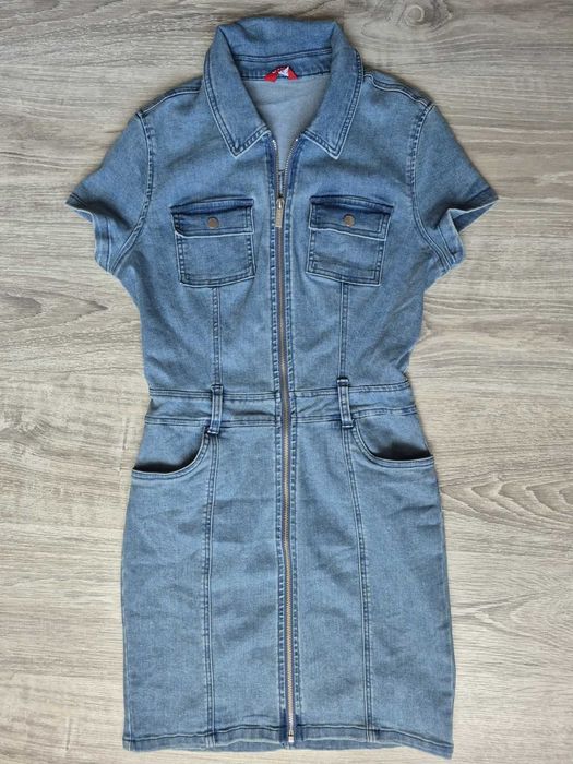 Оригинална дънкова рокля GUESS (размер XS)