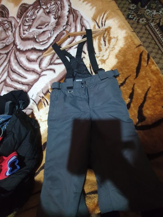 Женские Брюки, комбинезоны 42-44