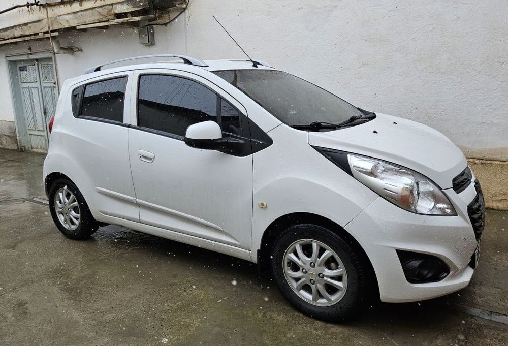 Спарк сотувда 2012 йили.