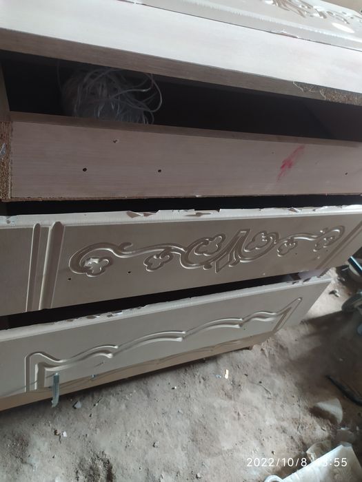 Продам шкаф с зеркалом б/у в