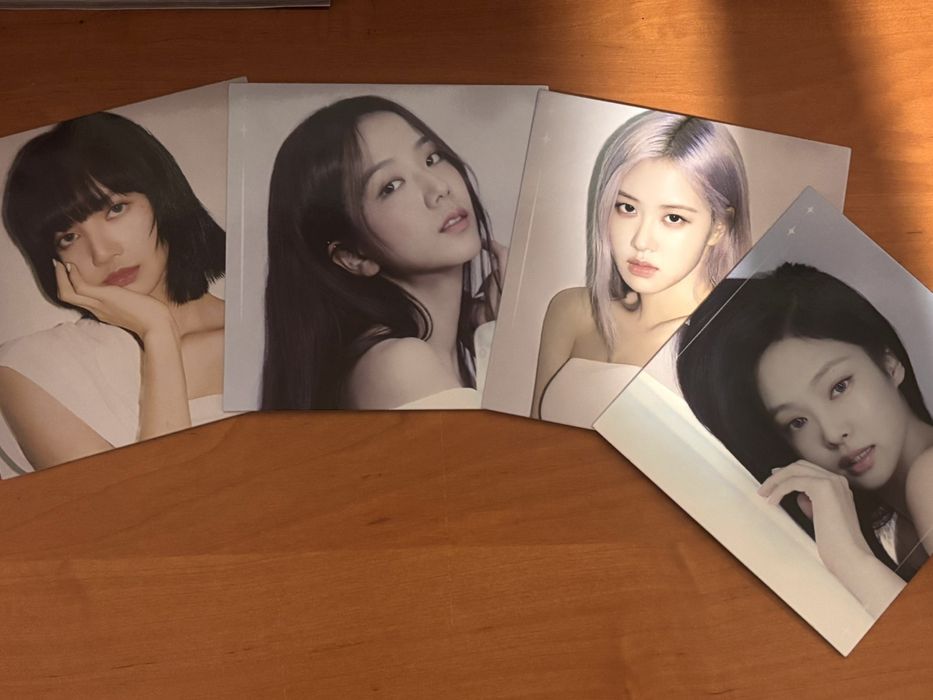 BLACKPINK  THE ALBUM
Без забележки, само е отварян 
 Фотокнига с твърд