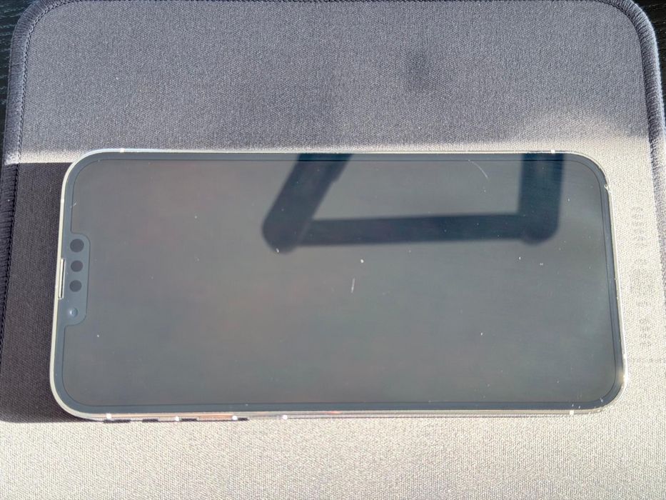 Vand Iphone 13 pro max impecabil