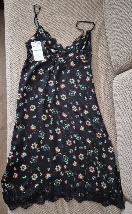 Нова рокля на Zara