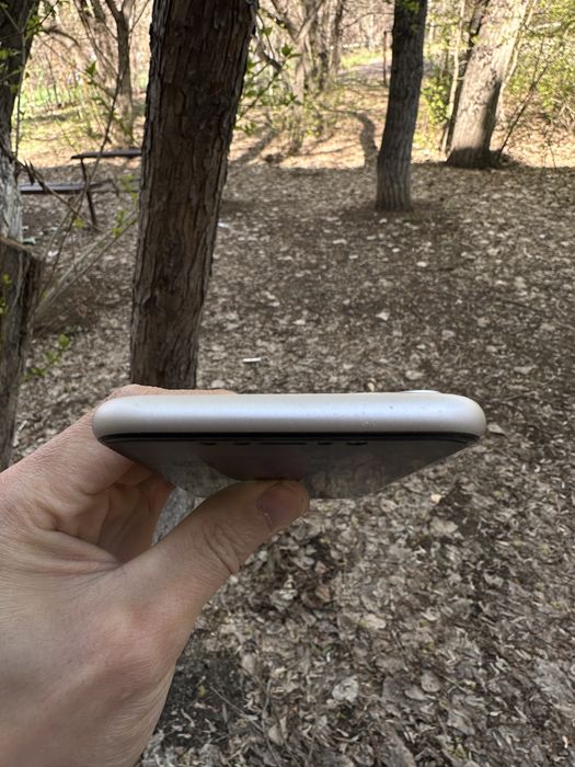 Продам iphone 11 айфон 11