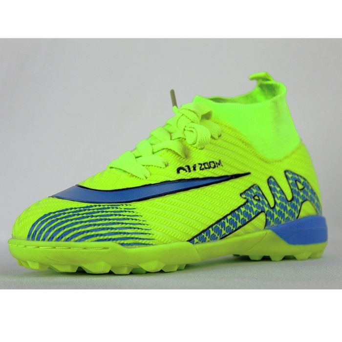 Продам спортивную обувь