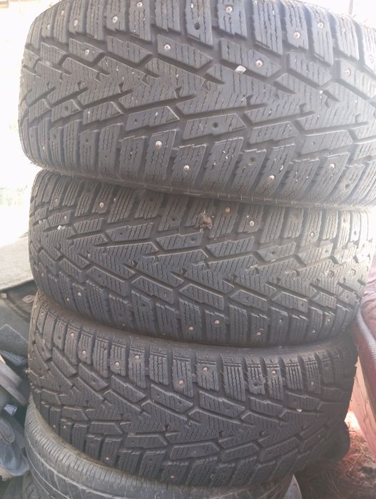 Продам резину 205/55R16