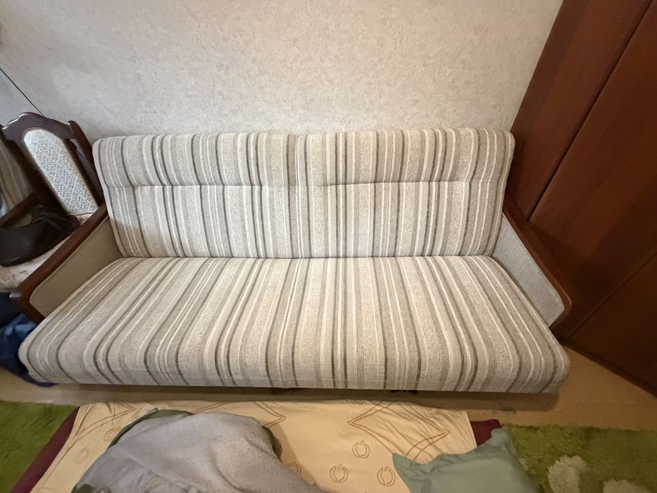 Продам раскладной диван с креслом