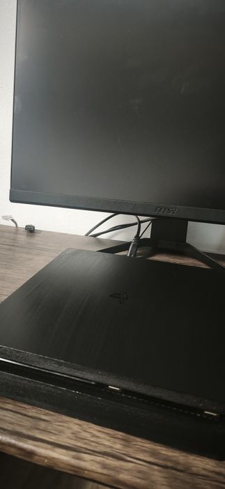 ps 4 slim stare foarte buna de funcționare