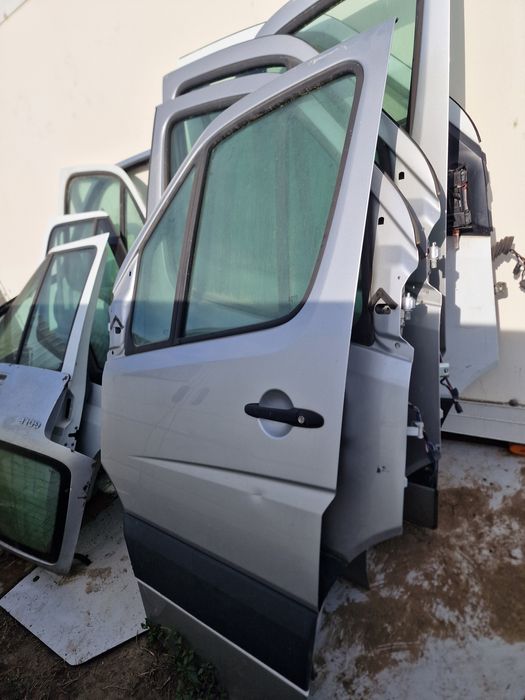 Portiera stanga față mercedes sprinter Volkswagen crafter 906
