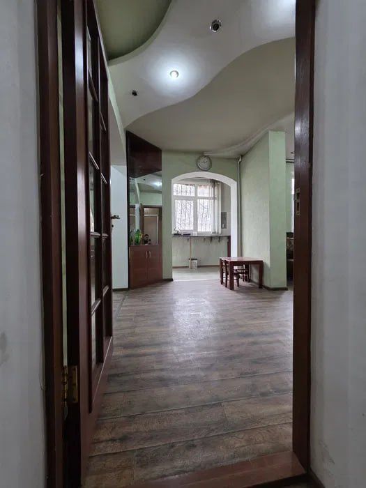 Срочно! Квартира на Нукусская 2/2/16 общ пл 68м  с обстановкой