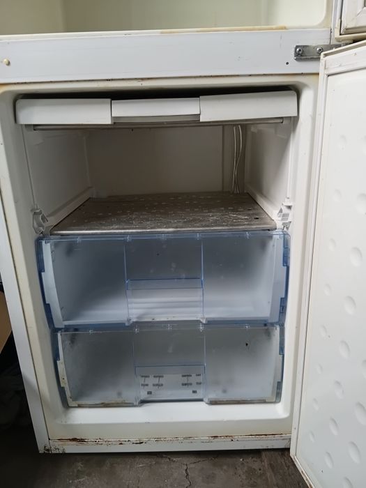 Холлдильник Веко