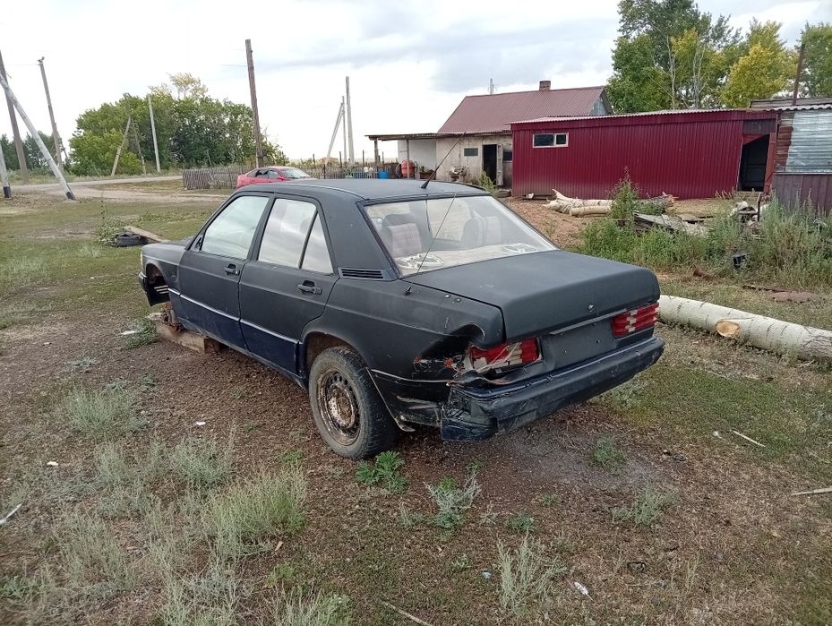 Продам 2 мерса w201