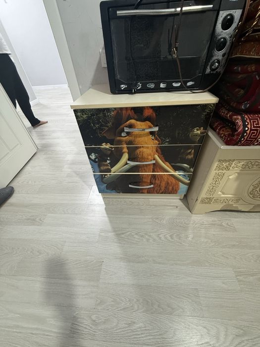 Продам детски шкаф тумбочку