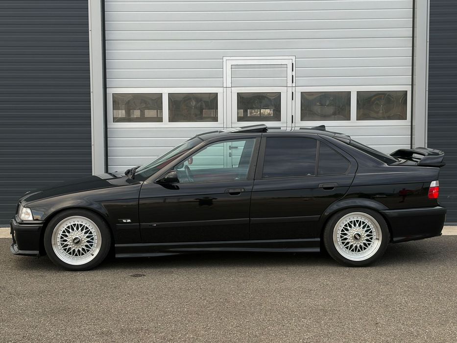 BMW 3 Series 1992 — imagine 3