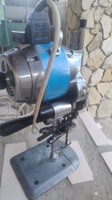 Curis, mașina de tăiat