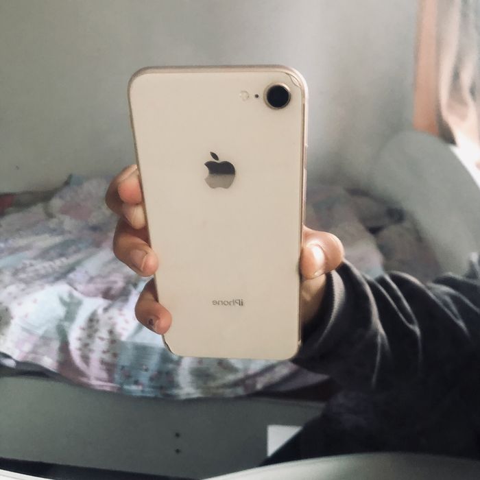 Iphone 8 молочный