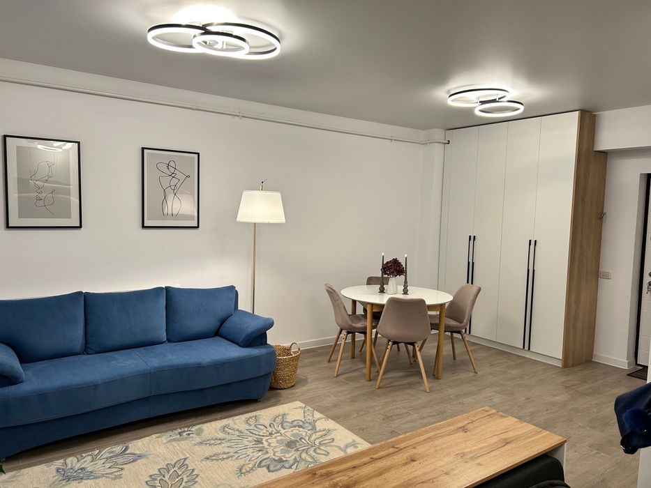 PROPRIETAR, Inchiriez studio 41mp cu parcare Central Address