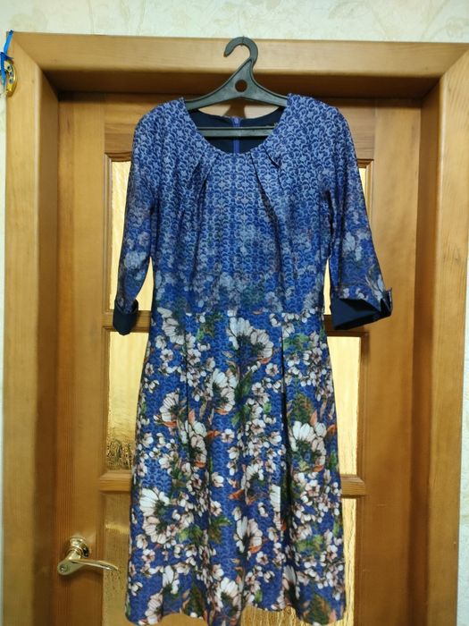 Женская одежда разные платья