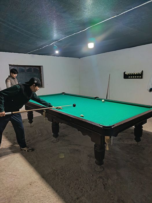 Billard stolimiz sotiladi