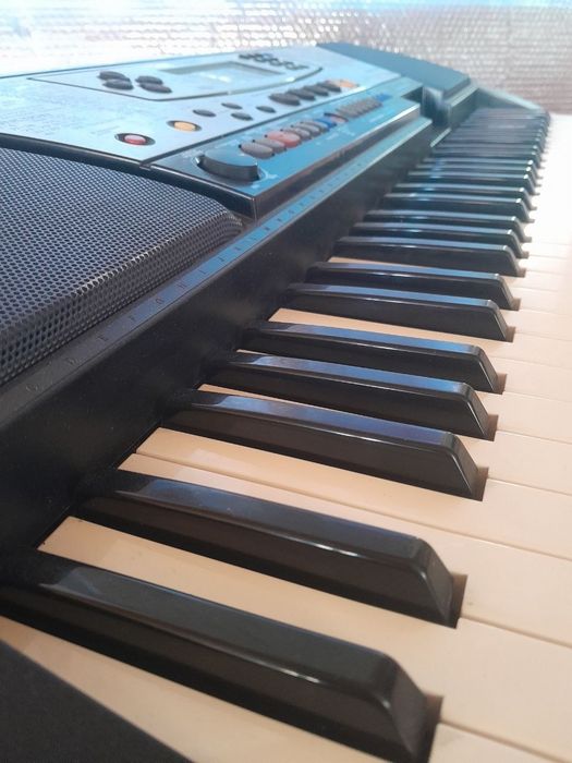 Yamaha PSR-343 elektron pianina