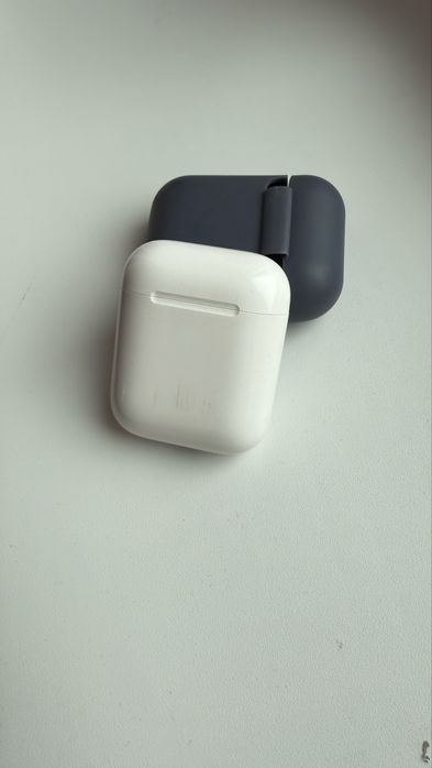 Air pods 2, оригинал б/у