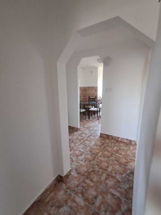 Inchiriez apartament 3 camere zona Parcul Teilor