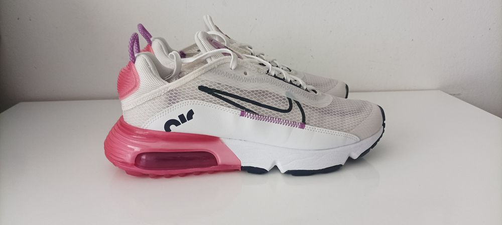 Дамски маратонки Nike air max 2090