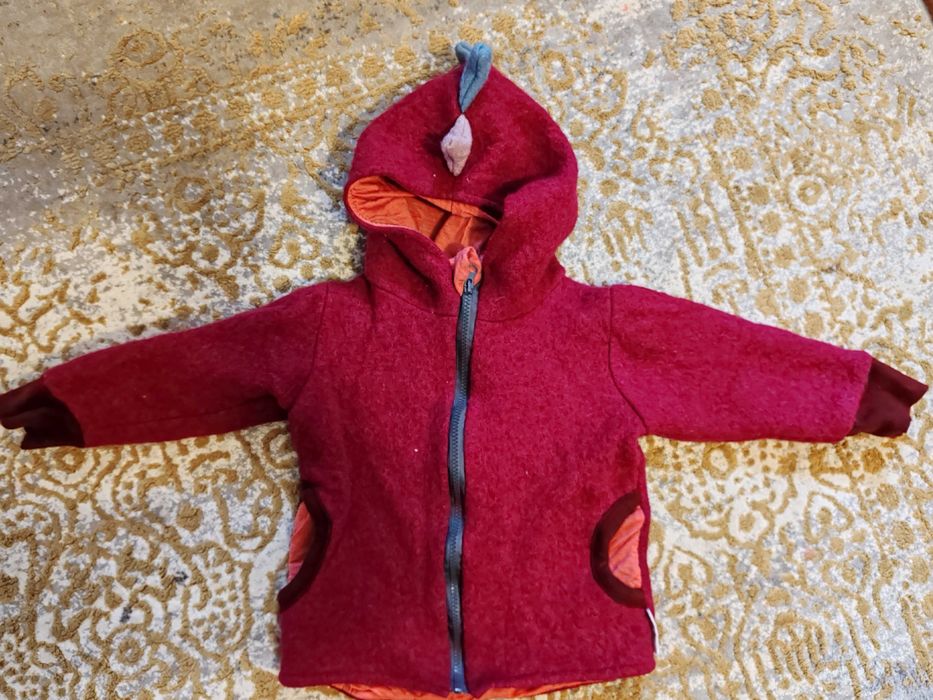 Geaca, hanorac si salopeta din lana