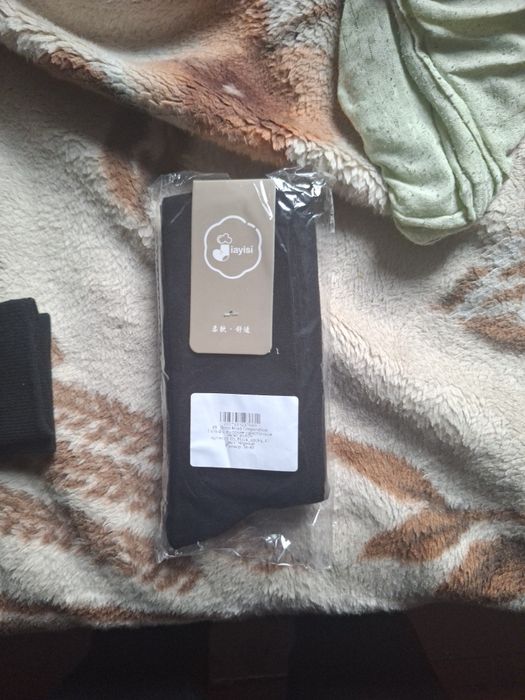Продам гольфы черные и белые