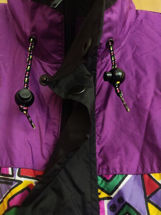 Яркие дождевики. С капюшонами. Европа